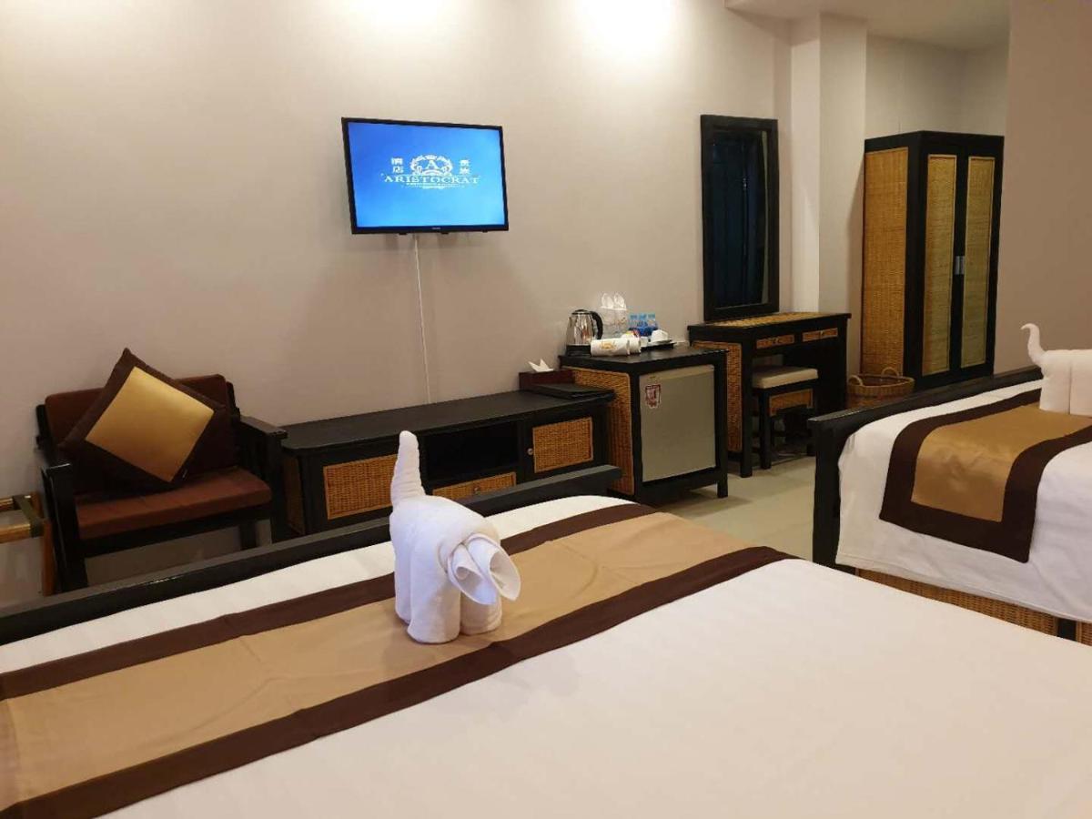 Aristocrat Residence&Hotel Sihanoukville Exterior foto